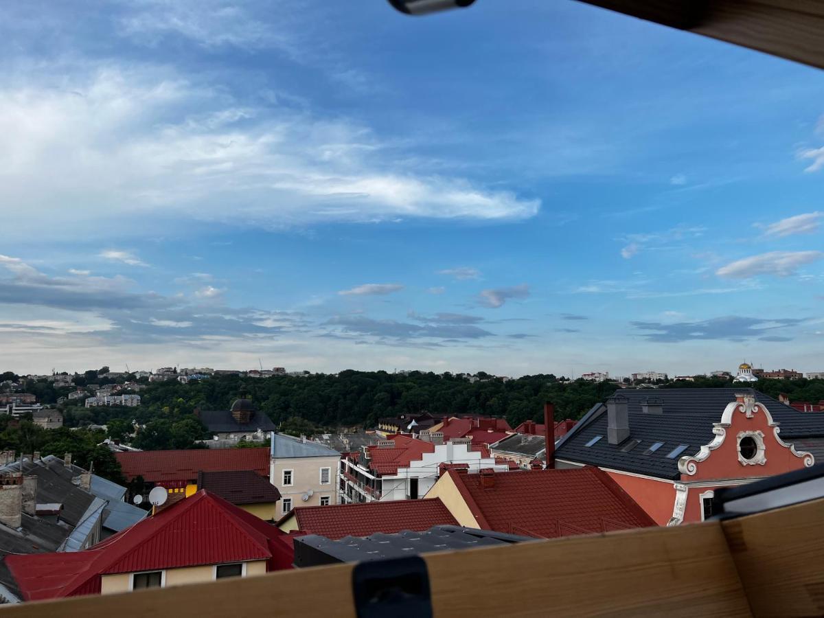 «Гори́Ще На Площі Польський Ринок» Apartman Kamjanyi Potoki Kültér fotó