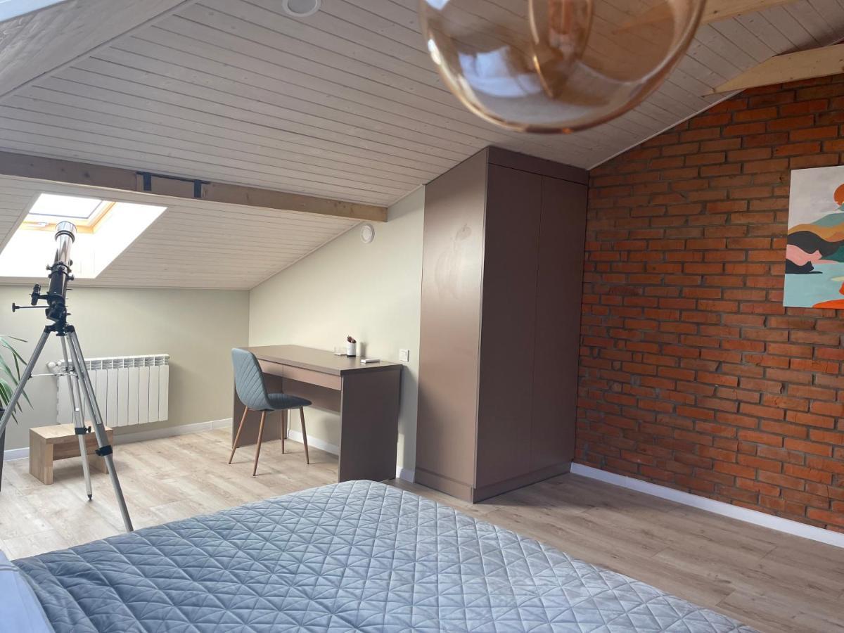 «Гори́Ще На Площі Польський Ринок» Apartman Kamjanyi Potoki Kültér fotó