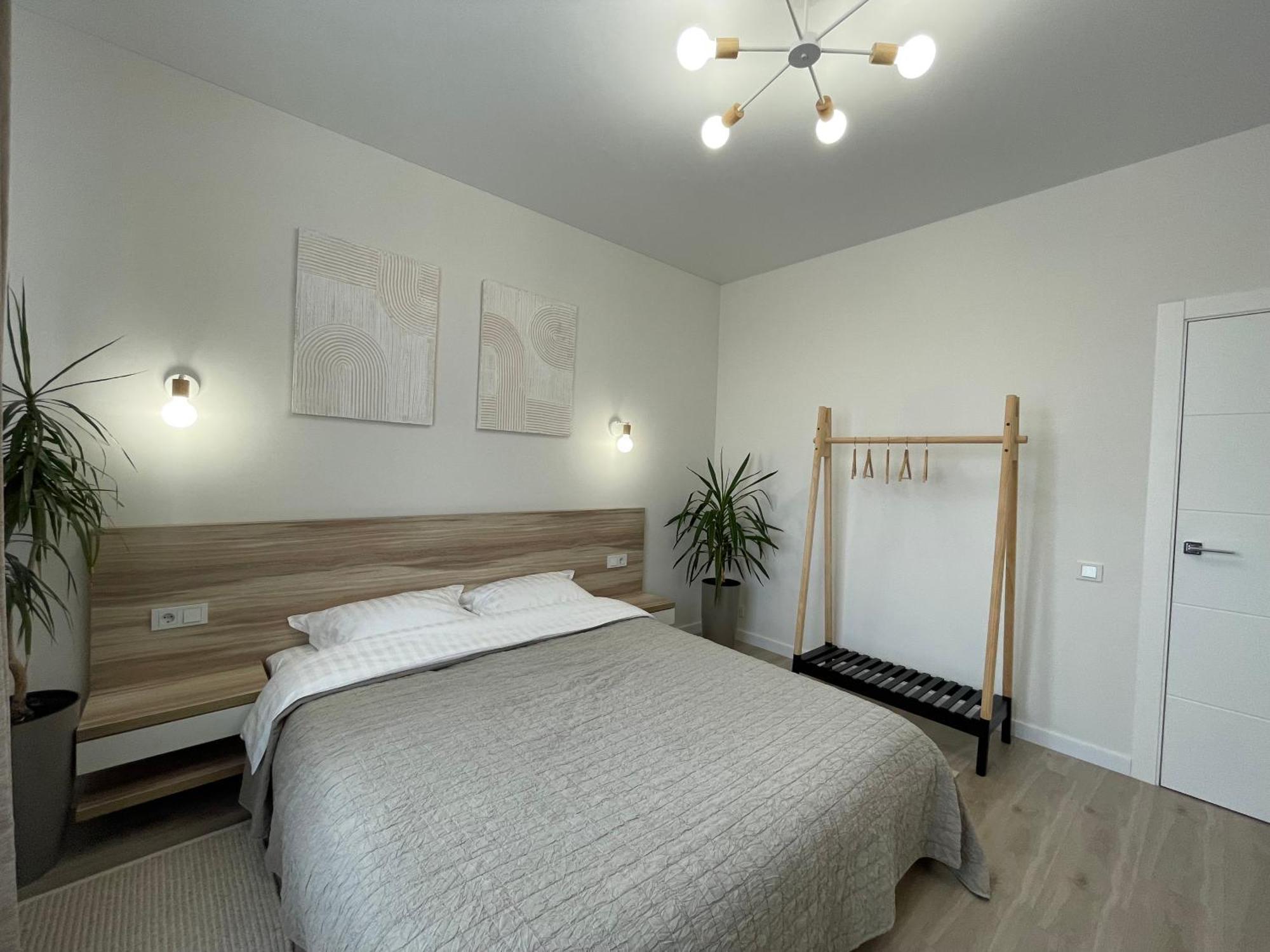 «Гори́Ще На Площі Польський Ринок» Apartman Kamjanyi Potoki Kültér fotó