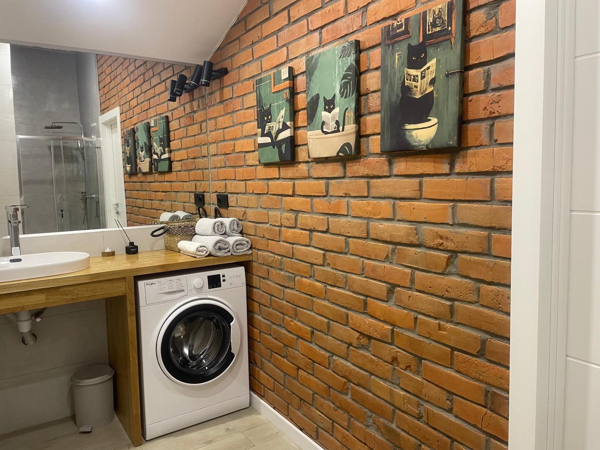 «Гори́Ще На Площі Польський Ринок» Apartman Kamjanyi Potoki Kültér fotó